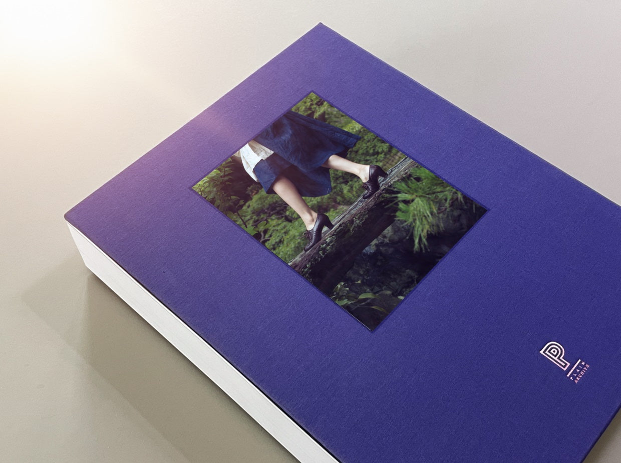 The Moments: The Handmaiden Photo Book (Purple)
